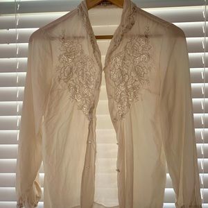SALE 🎉 Vintage 100% silk shirt - hand embroidered